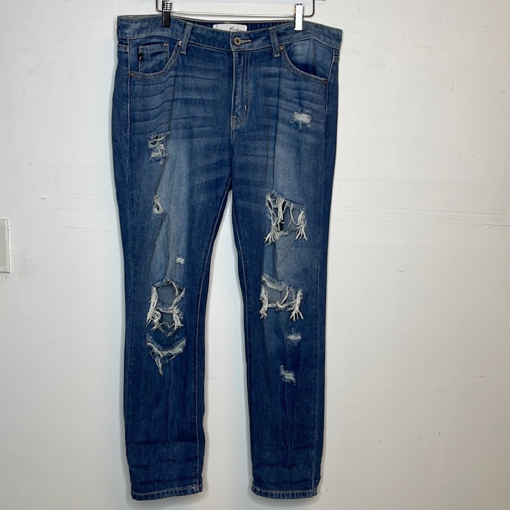 KanCan Distressed Jeans